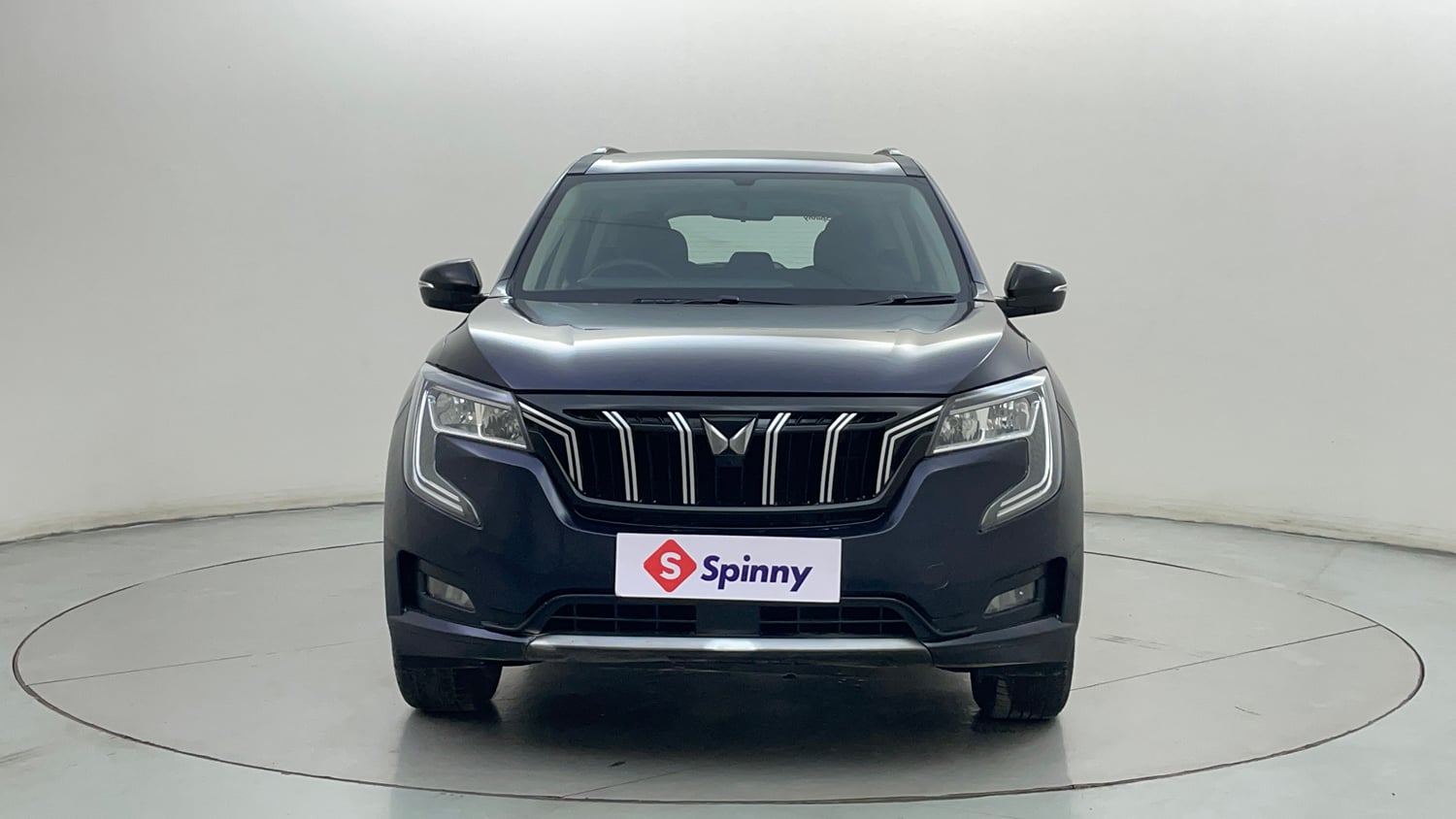 Used 2022 Mahindra XUV700 AX 3 Petrol MT 5 STR Petrol Manual exterior FRONT VIEW