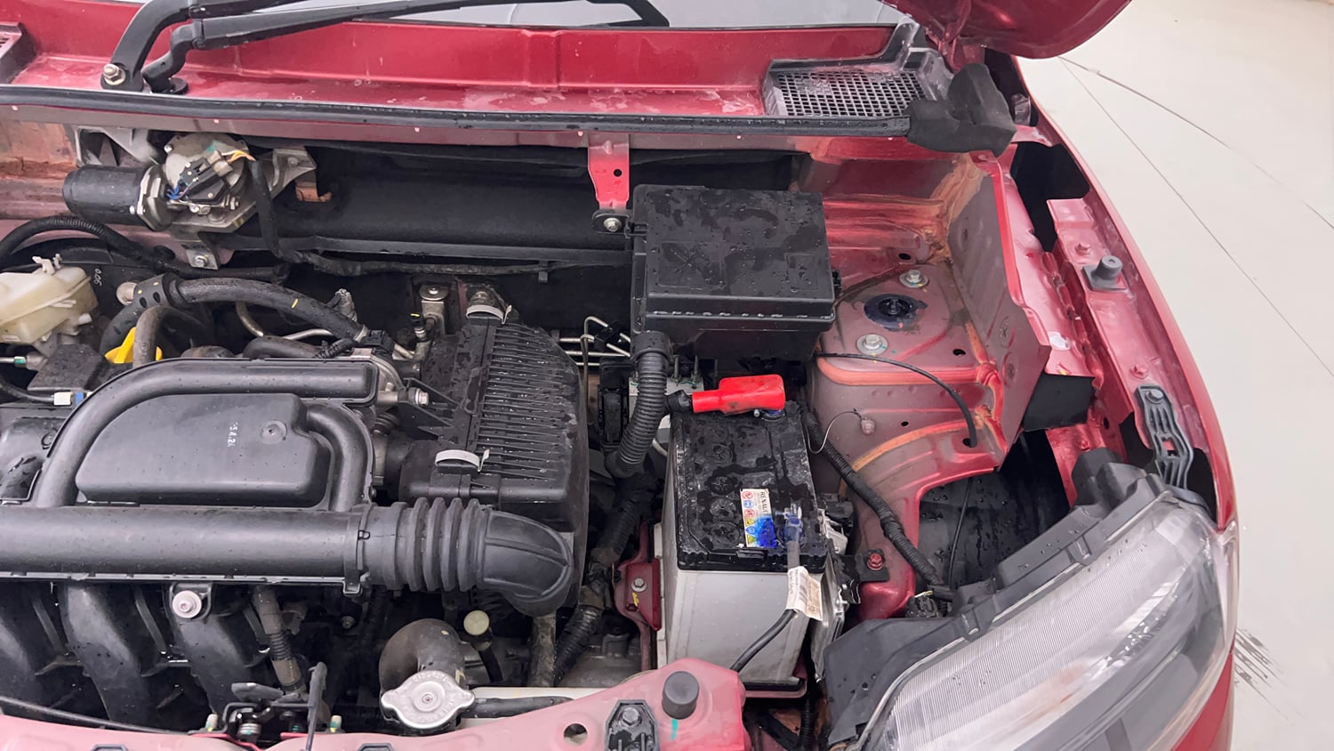 Used 2024 Renault Kwid CLIMBER 1.0 MT Petrol Manual engine ENGINE LEFT SIDE VIEW