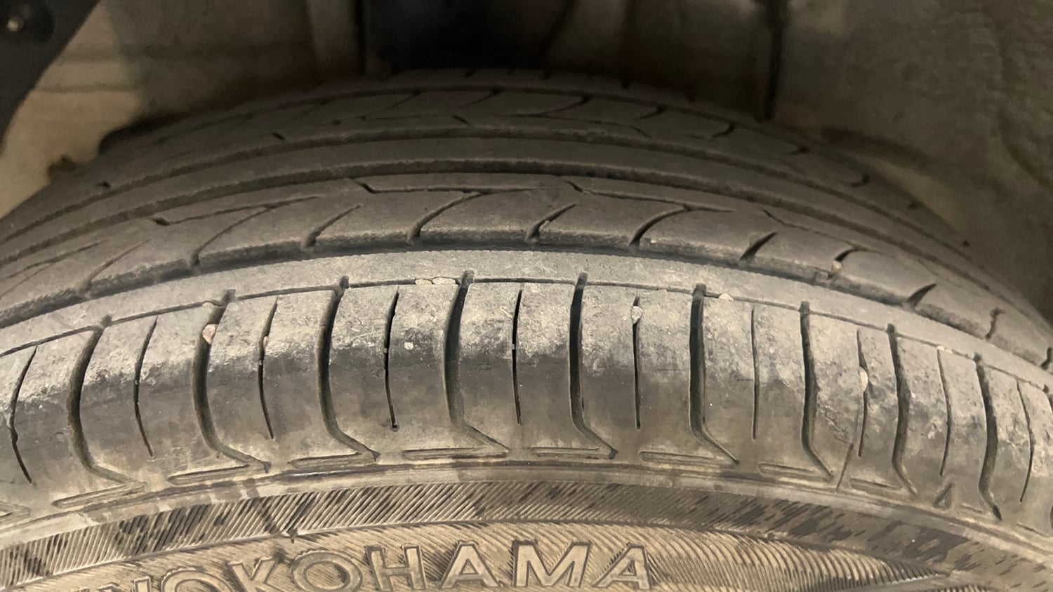 Used 2018 Hyundai Elite i20 Asta 1.2 Petrol Manual tyres RIGHT REAR TYRE TREAD VIEW