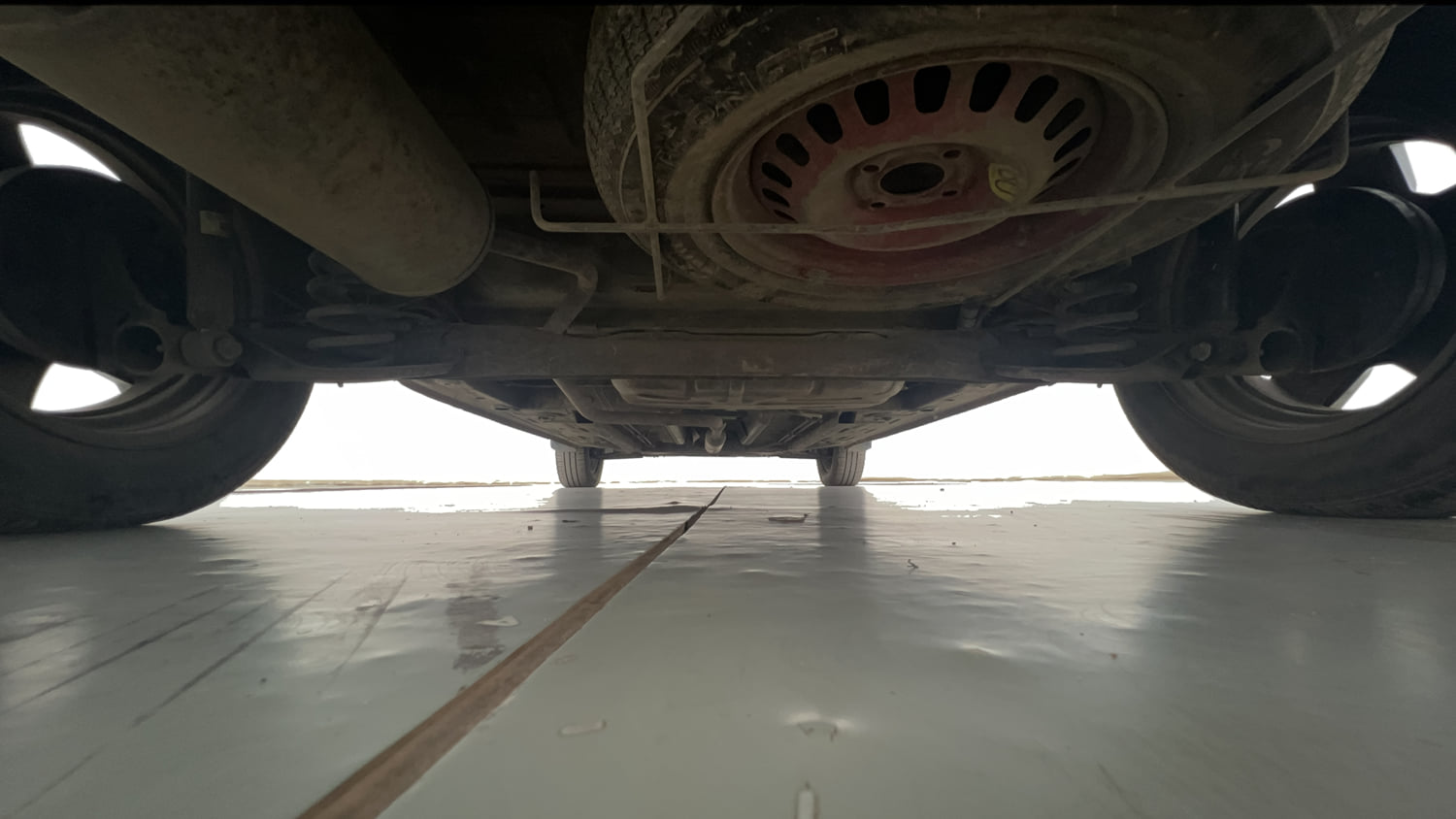 Used 2020 Renault Triber RXZ Petrol Manual extra REAR UNDERBODY VIEW (TAKEN FROM REAR)