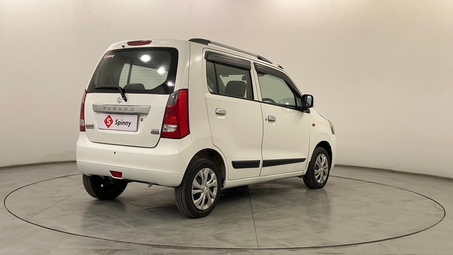 Used 2016 Maruti Suzuki Wagon R 1.0 VXI AMT Petrol Automatic exterior RIGHT REAR CORNER VIEW