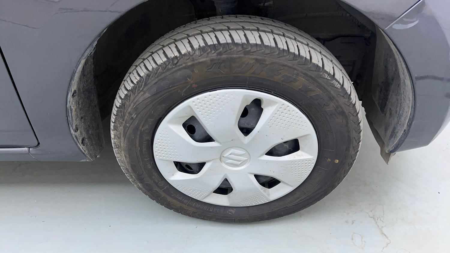 Used 2025 Maruti Suzuki Alto K10 VXi Plus (O) Petrol Manual tyres RIGHT FRONT TYRE RIM VIEW