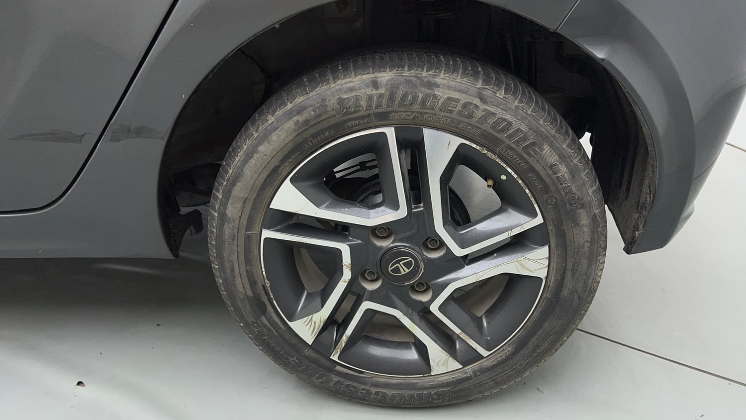 Used 2020 Tata Tiago XZ Plus Petrol Manual tyres LEFT REAR TYRE RIM VIEW