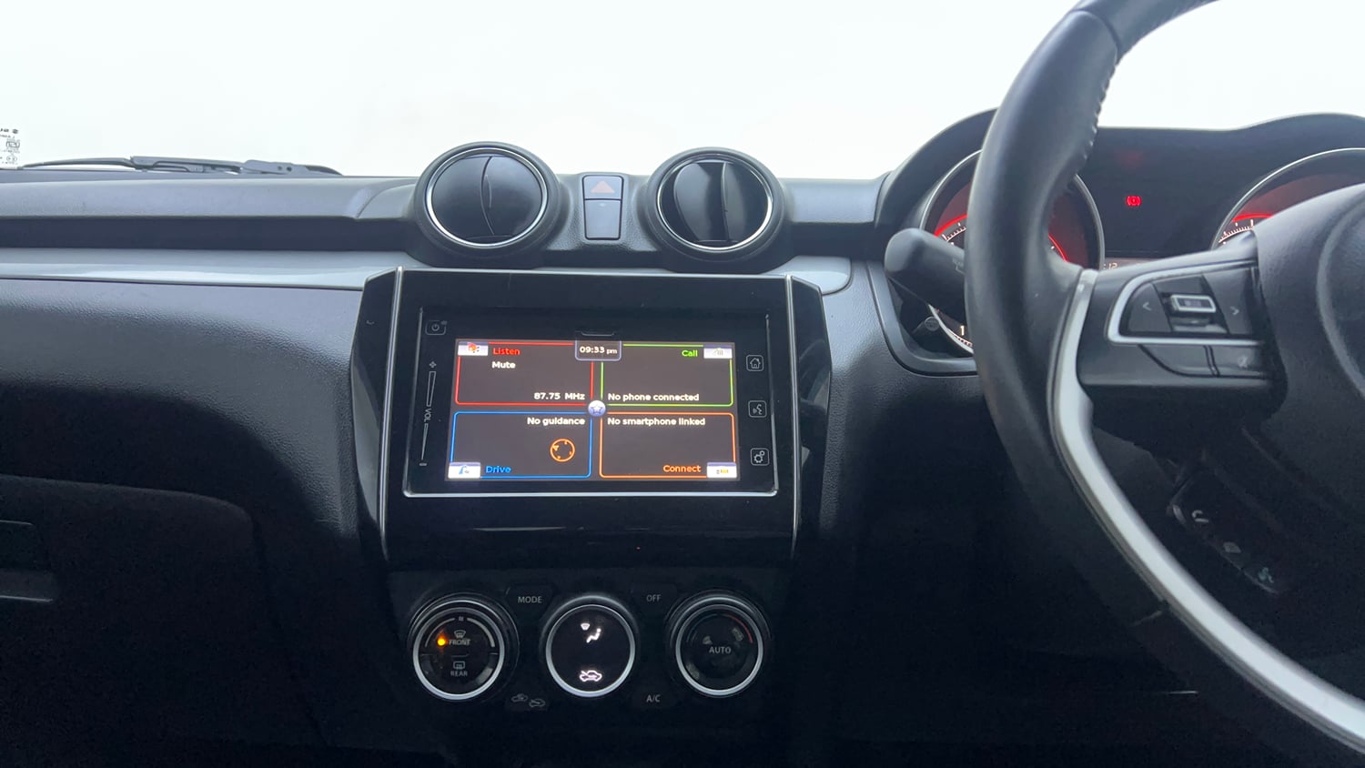 Used 2019 Maruti Suzuki Swift ZXi Plus AMT Petrol Automatic interior MUSIC SYSTEM & AC CONTROL VIEW