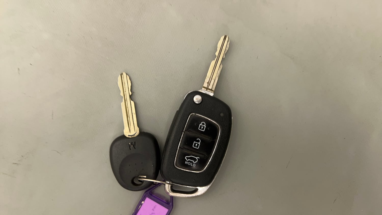 Used 2017 Hyundai Elite i20 Asta 1.2 Dual Tone Petrol Manual extra CAR KEY VIEW