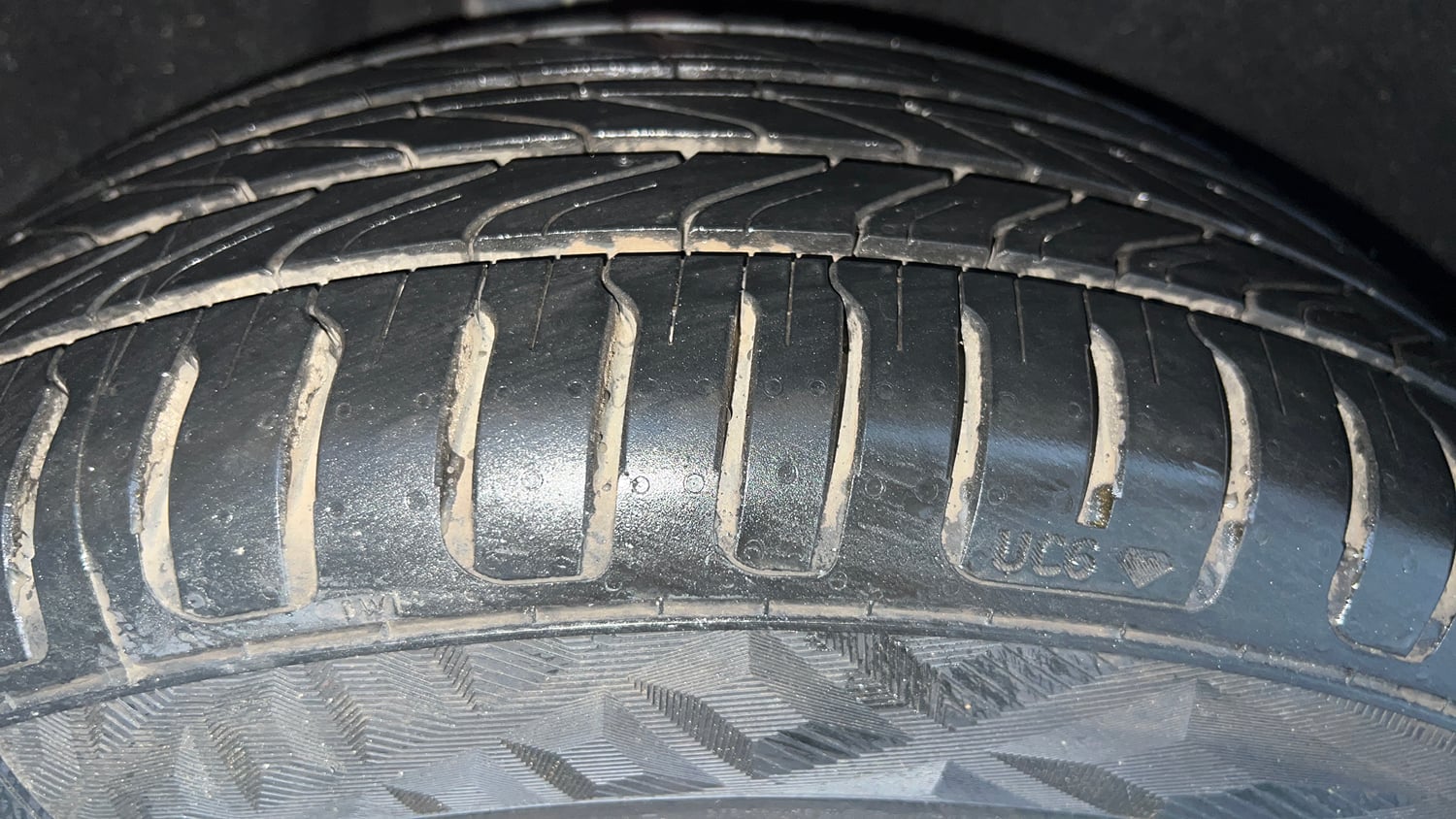 Used 2017 Ford EcoSport Titanium 1.5L Ti-VCT AT Petrol Automatic tyres RIGHT REAR TYRE TREAD VIEW