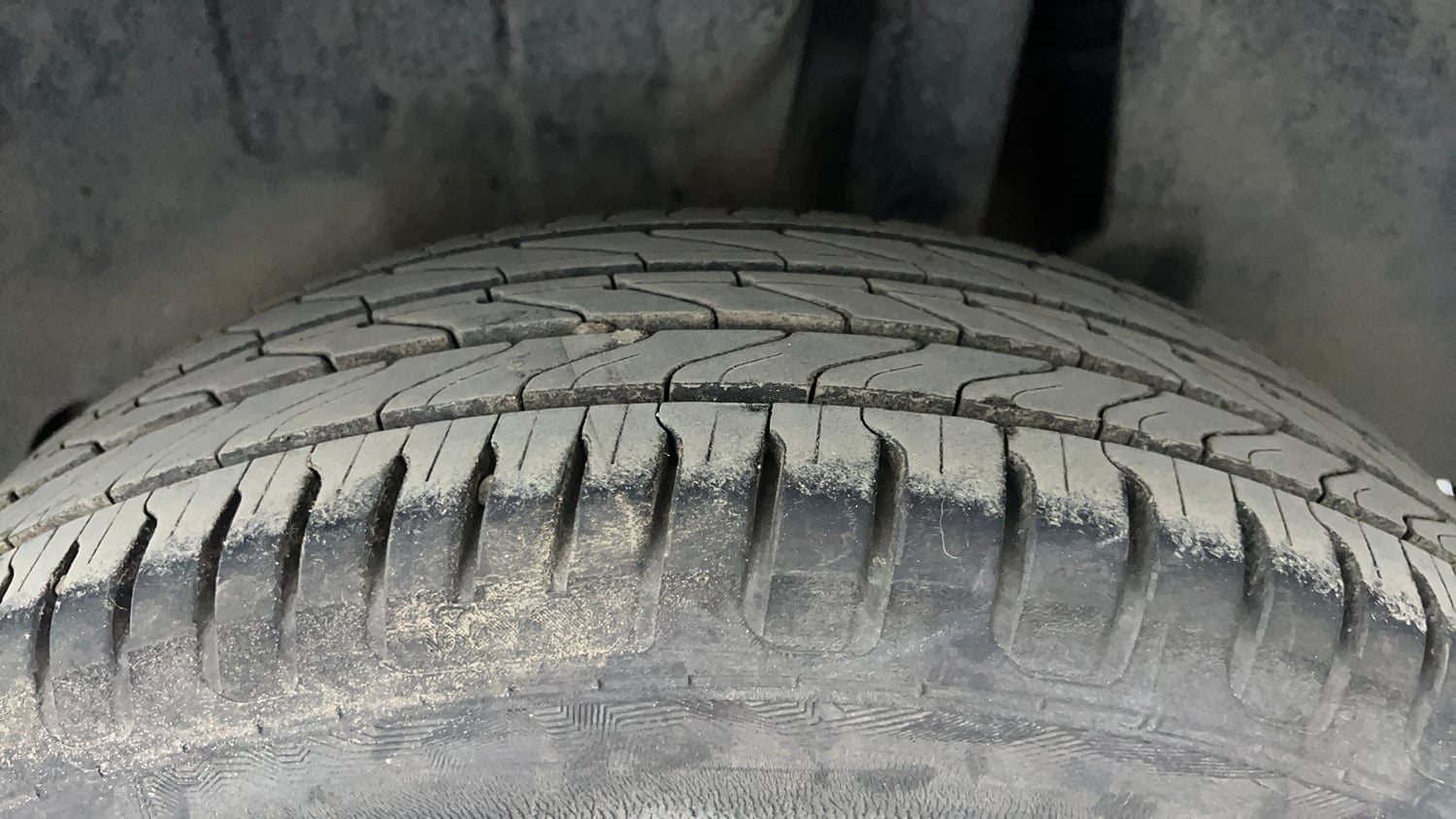 Used 2019 Maruti Suzuki Swift ZXi Plus AMT Petrol Automatic tyres LEFT REAR TYRE TREAD VIEW