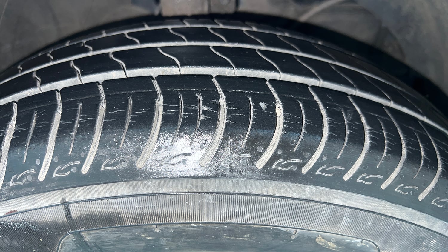Used 2021 Maruti Suzuki Baleno Sigma Petrol Manual tyres RIGHT FRONT TYRE TREAD VIEW