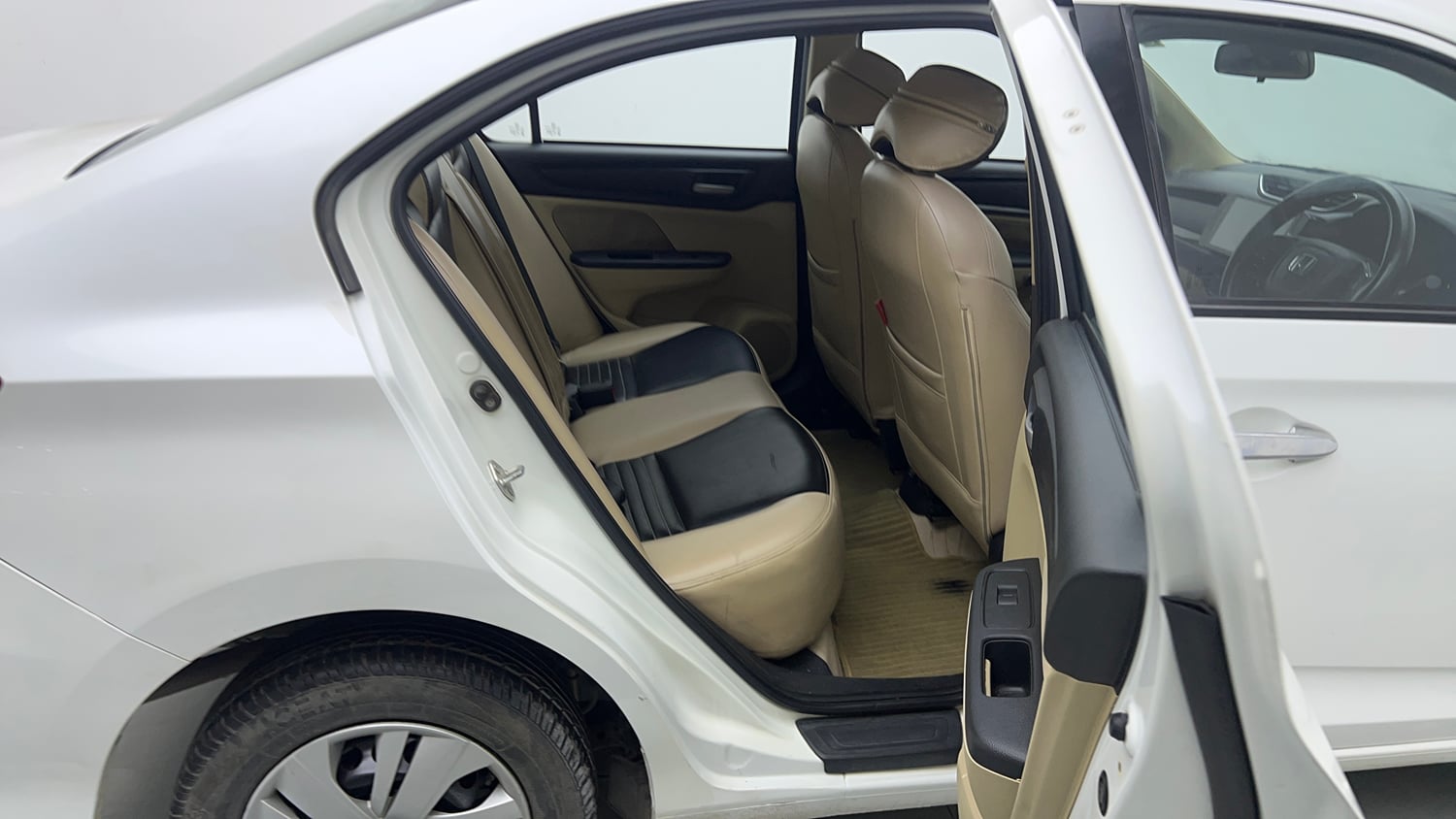 Used 2019 Honda Amaze 1.2 S CVT Petrol Petrol Automatic interior RIGHT SIDE REAR DOOR CABIN VIEW