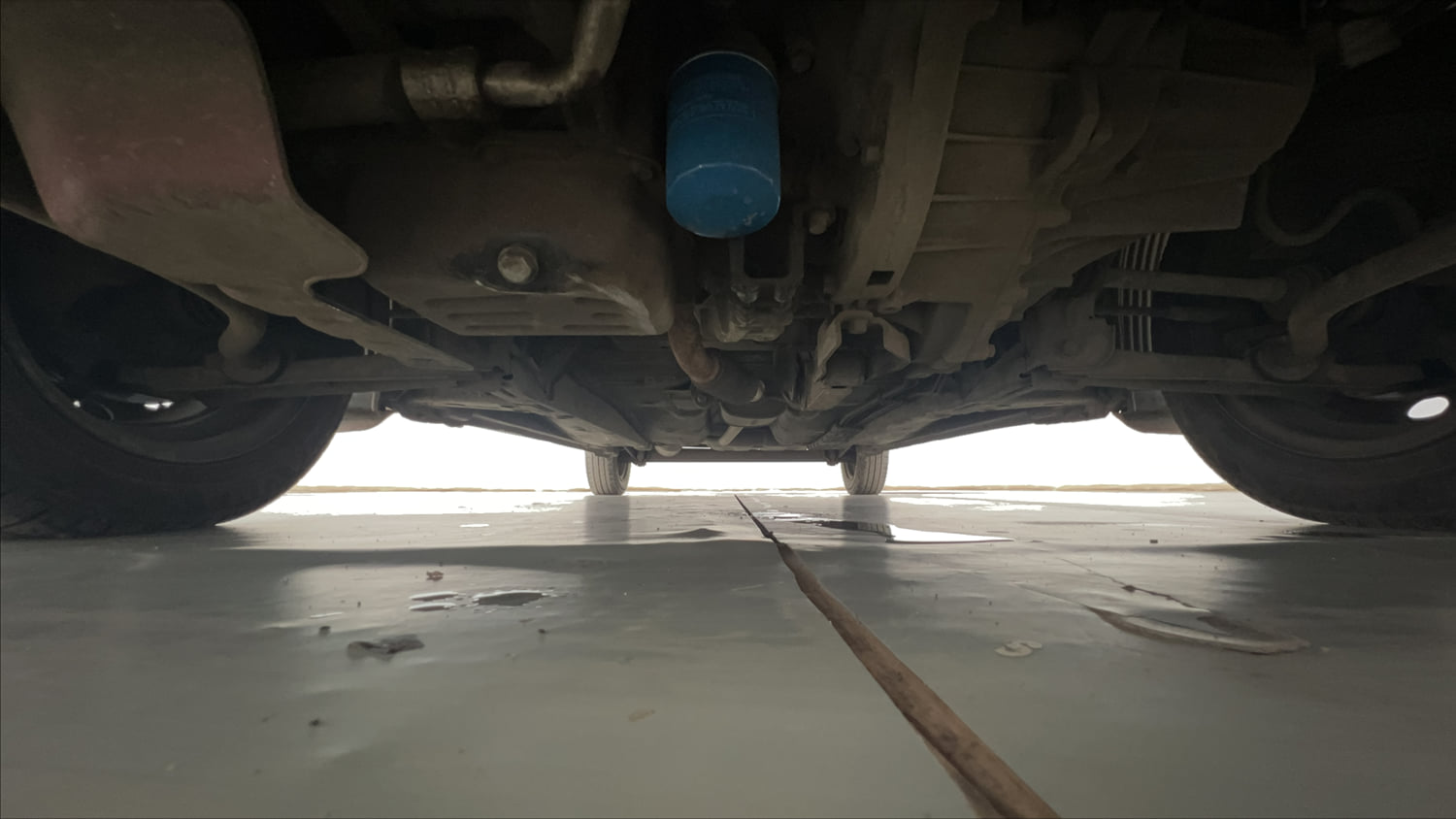 Used 2015 Hyundai Eon Magna O Petrol Manual extra FRONT LEFT UNDERBODY VIEW