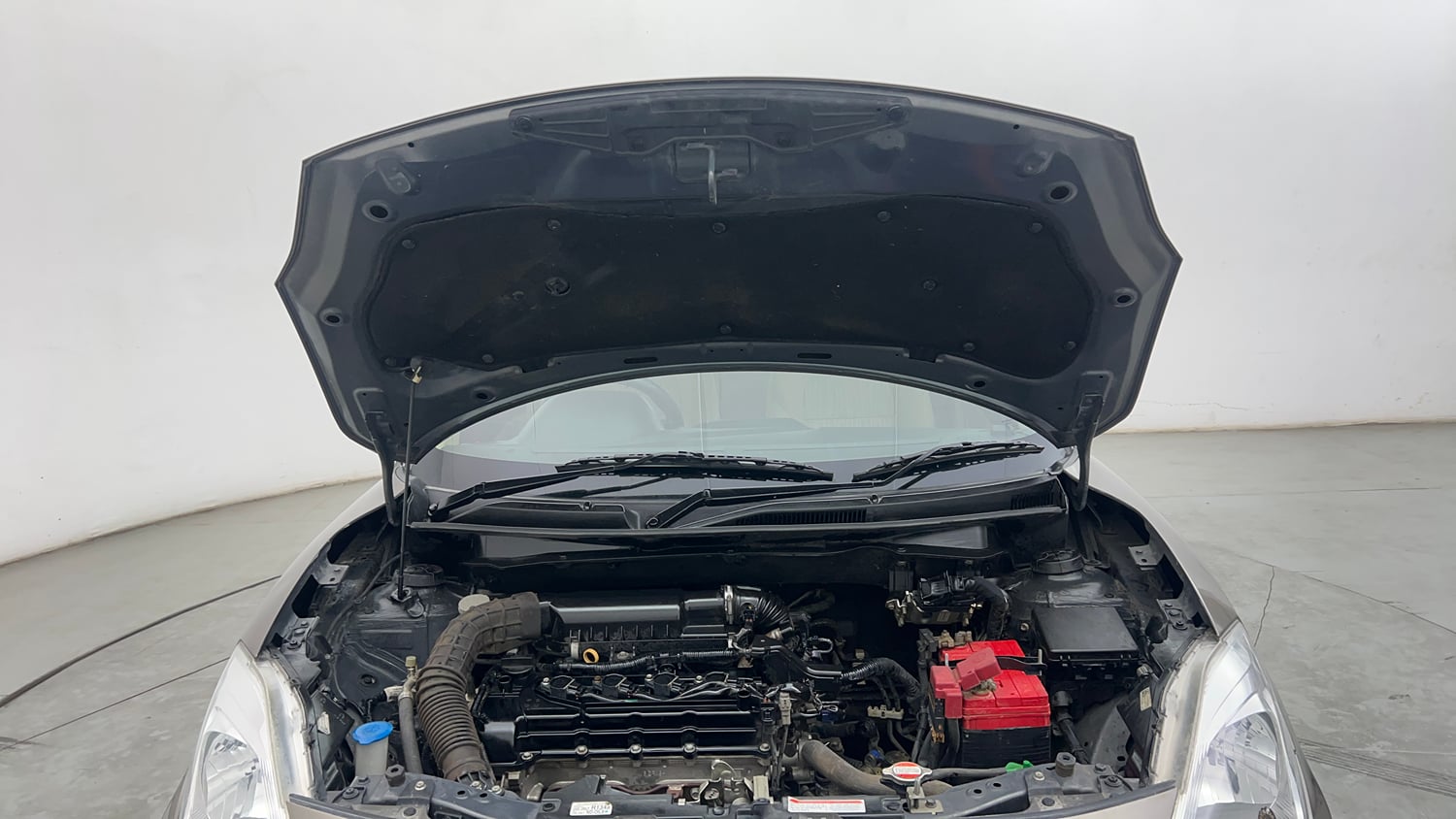 Used 2018 Maruti Suzuki Dzire ZXi Petrol Manual engine ENGINE & BONNET OPEN FRONT VIEW