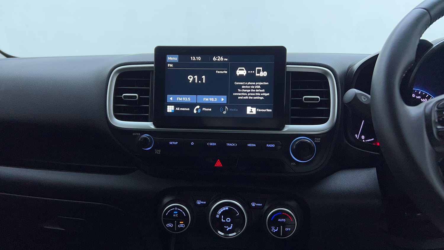 Used 2019 hyundai Venue SX 1.0 Turbo Petrol Petrol Manual top_features Integrated (in-dash) music system