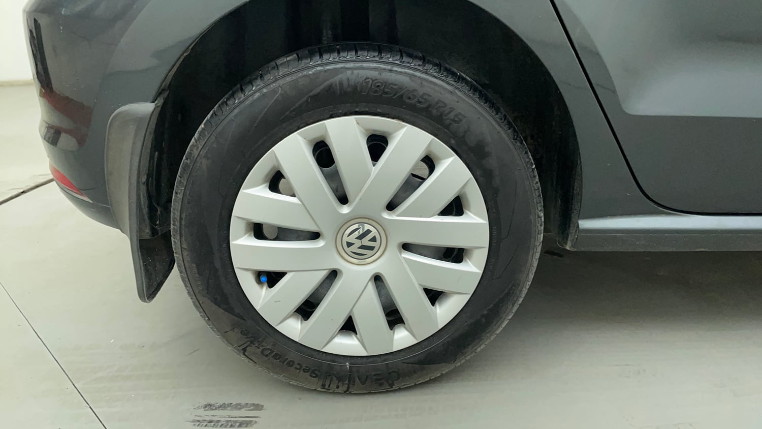 Used 2017 Volkswagen Polo Comfortline 1.2L (P) Petrol Manual tyres RIGHT REAR TYRE RIM VIEW