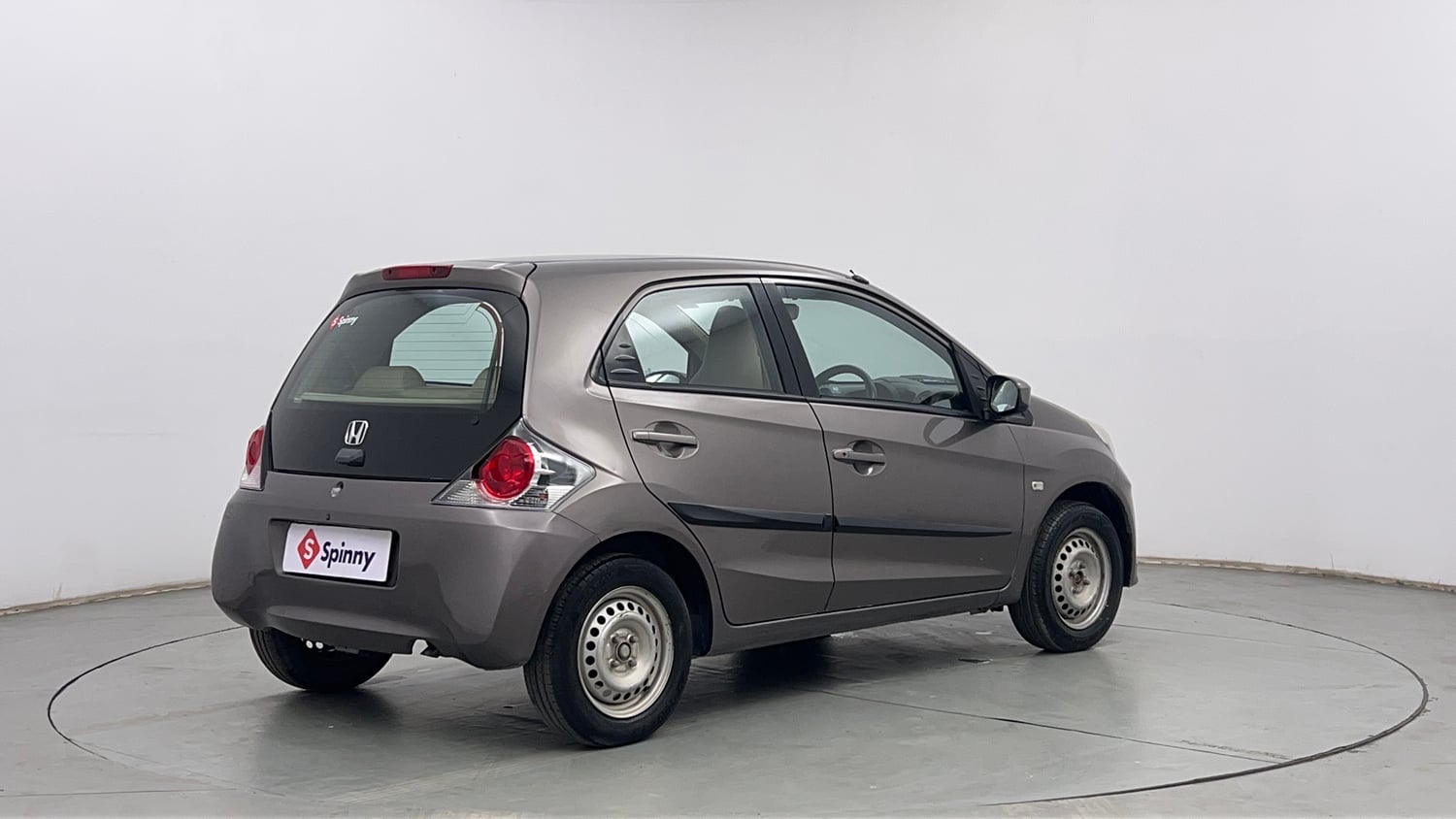 Used 2013 Honda Brio E MT Petrol Manual exterior RIGHT REAR CORNER VIEW