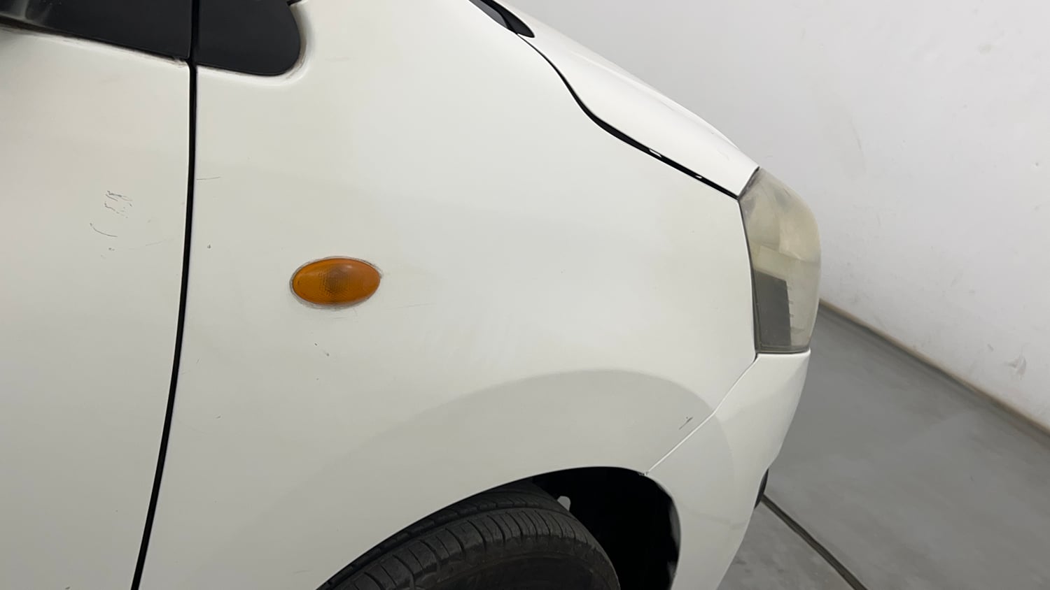 Used 2016 Maruti Suzuki Wagon R 1.0 VXI AMT Petrol Automatic dents MINOR SCRATCH