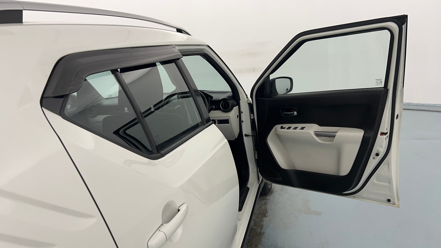 Used 2023 Maruti Suzuki Ignis Zeta 1.2 MT Petrol Manual interior RIGHT FRONT DOOR OPEN VIEW
