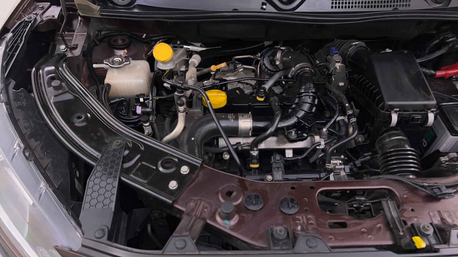 Used 2022 Nissan Magnite XV Turbo CVT Dual Tone Petrol Automatic engine ENGINE RIGHT SIDE VIEW