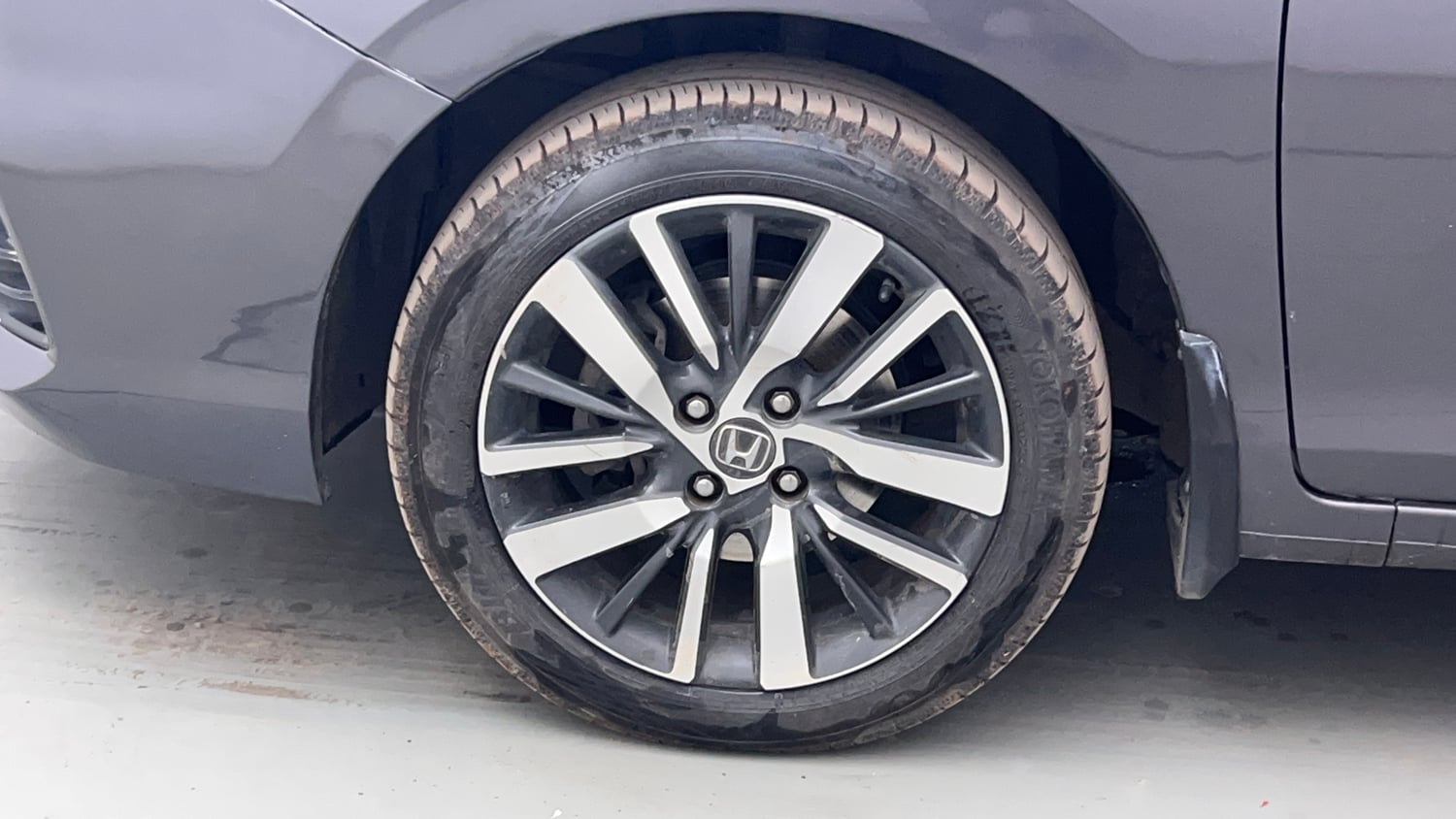 Used 2021 Honda City ZX Petrol Petrol Manual tyres LEFT FRONT TYRE RIM VIEW