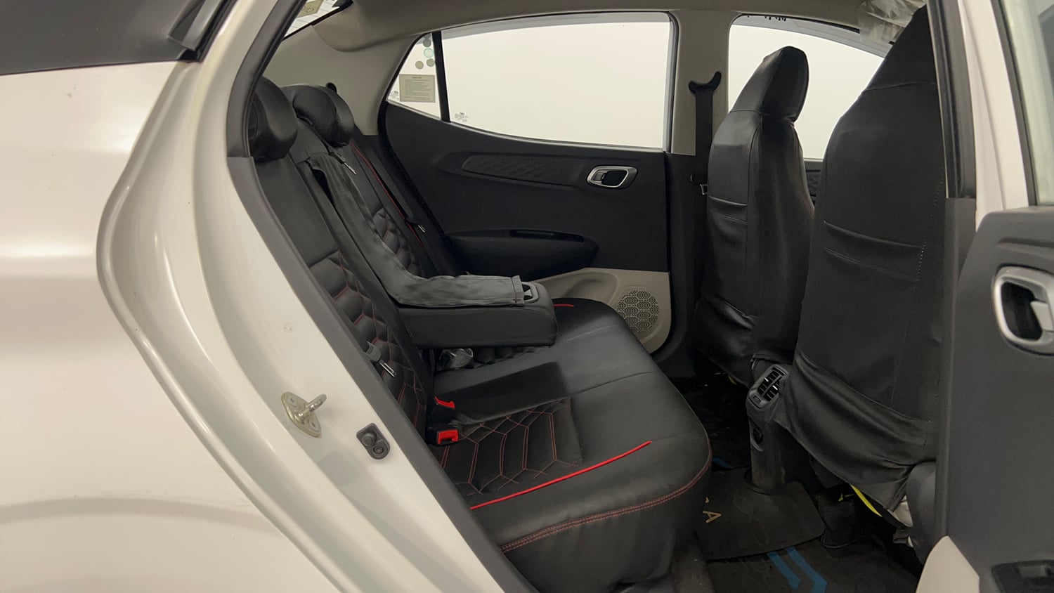 Used 2023 Hyundai Aura SX 1.2 CNG Cng Manual interior RIGHT SIDE REAR DOOR CABIN VIEW