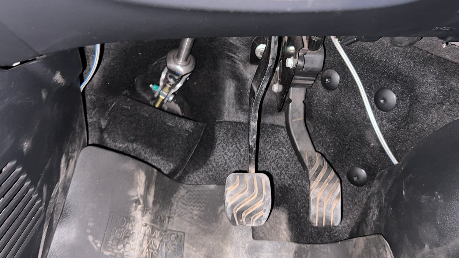 Used 2022 Nissan Magnite XV Turbo CVT Dual Tone Petrol Automatic interior PEDALS VIEW