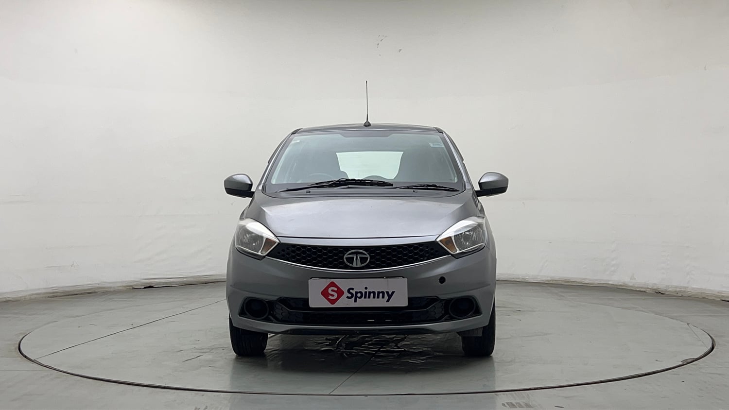 Used 2018 Tata Tiago Revotron XT Petrol Manual exterior FRONT VIEW