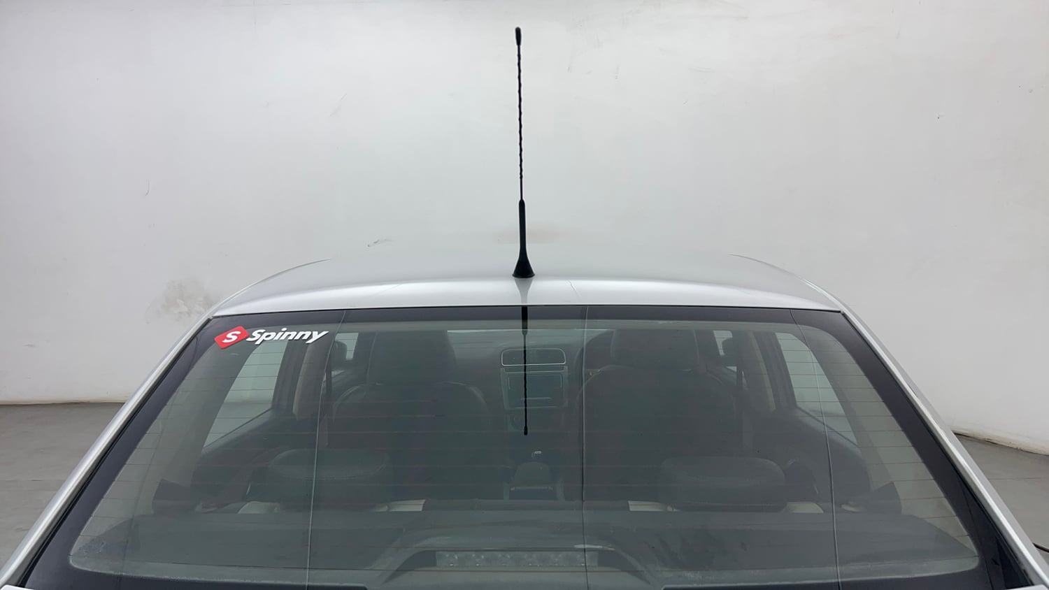 Used 2016 Volkswagen Ameo Highline1.2L (P) Petrol Manual exterior BACK WINDSHIELD VIEW