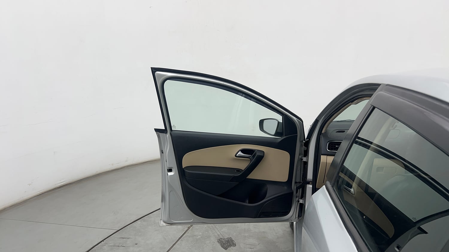 Used 2016 Volkswagen Ameo Highline1.2L (P) Petrol Manual interior LEFT FRONT DOOR OPEN VIEW