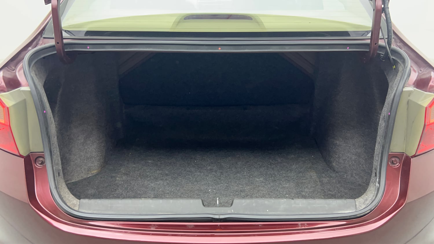 Used 2016 Honda City SV Petrol Manual interior DICKY INSIDE VIEW