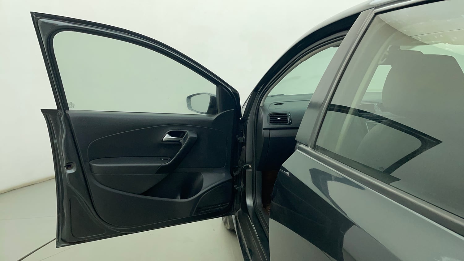 Used 2017 Volkswagen Polo Comfortline 1.2L (P) Petrol Manual interior LEFT FRONT DOOR OPEN VIEW