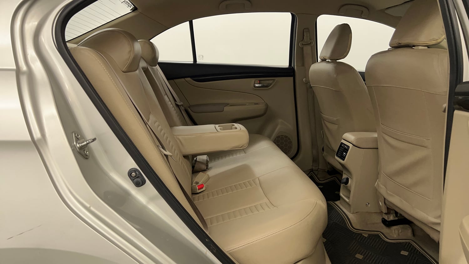 Used 2015 Maruti Suzuki Ciaz VXi+ Petrol Manual interior RIGHT SIDE REAR DOOR CABIN VIEW