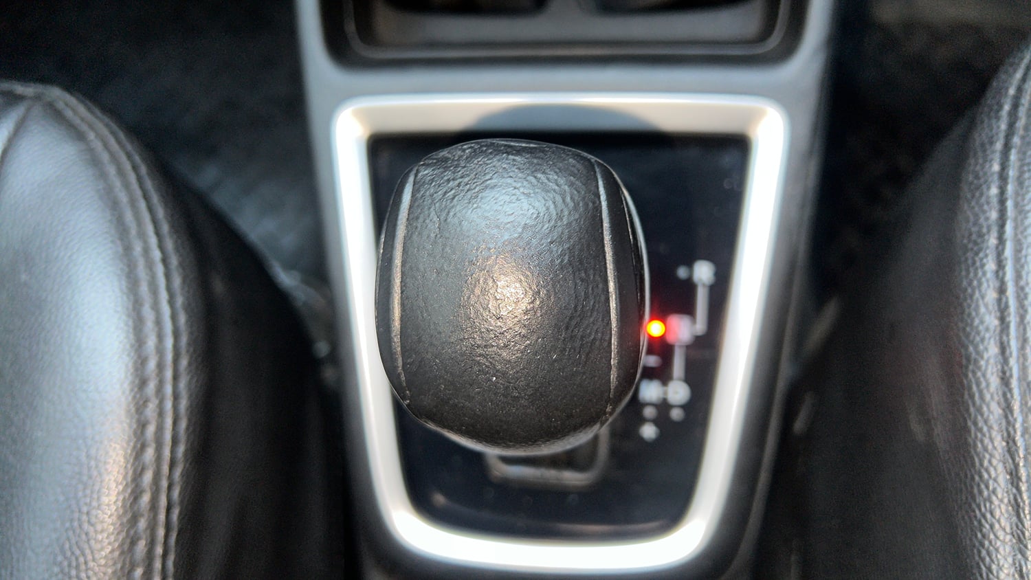 Used 2019 Maruti Suzuki Swift ZXi Plus AMT Petrol Automatic interior GEAR  KNOB VIEW
