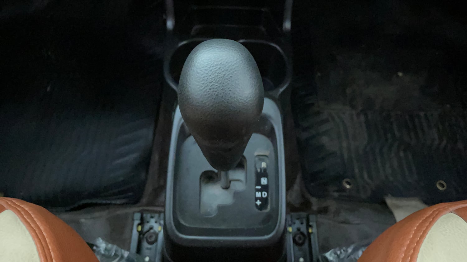 Used 2022 Maruti Suzuki S-Presso VXi (O) AMT Petrol Automatic interior GEAR  KNOB VIEW