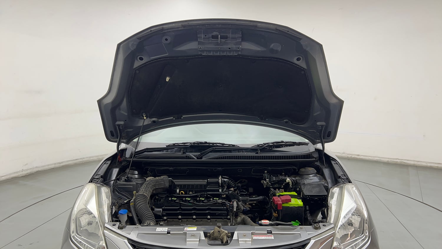 Used 2021 Maruti Suzuki Baleno Sigma Petrol Manual engine ENGINE & BONNET OPEN FRONT VIEW