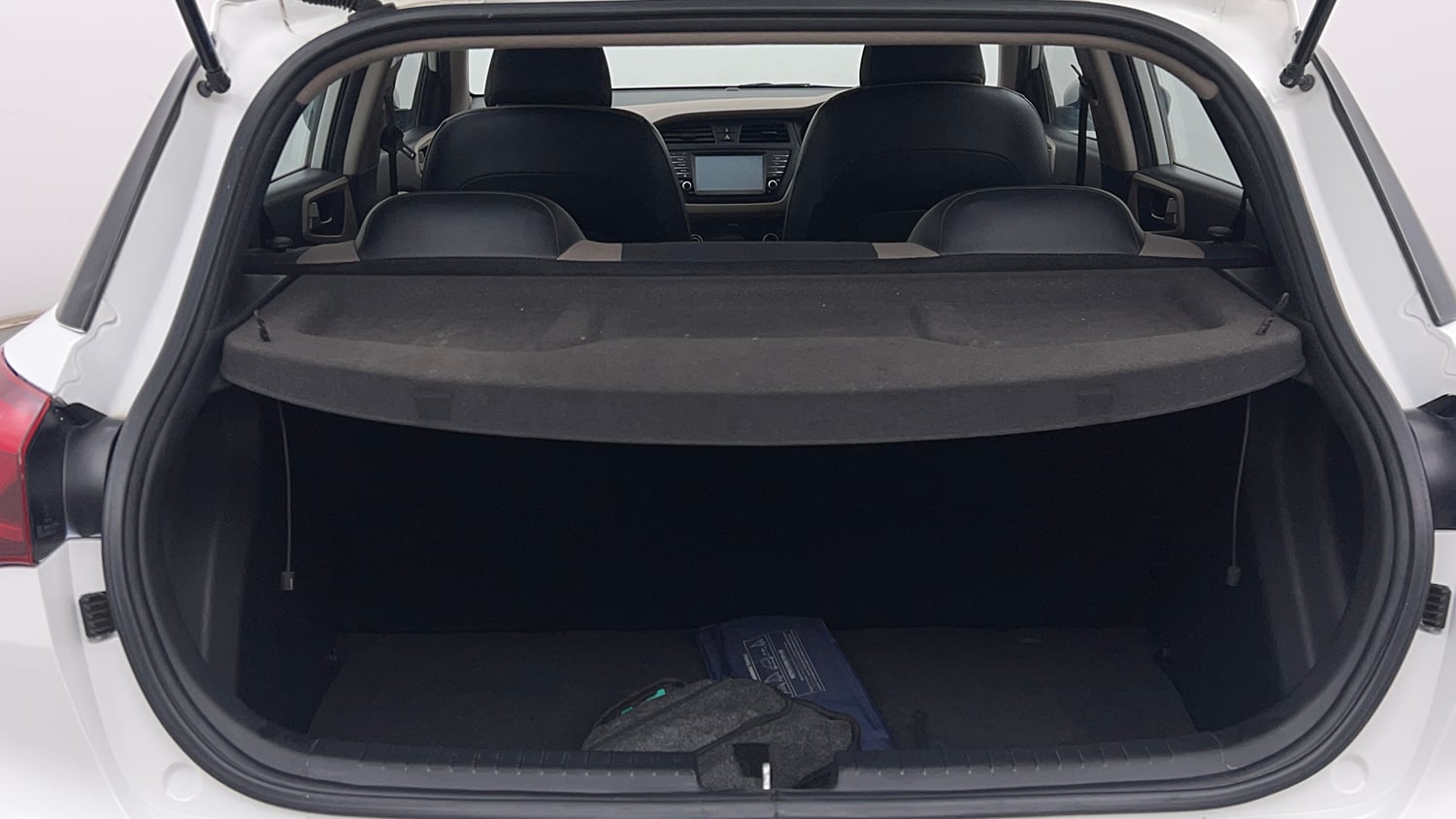 Used 2018 Hyundai Elite i20 Asta 1.2 Petrol Manual interior DICKY INSIDE VIEW