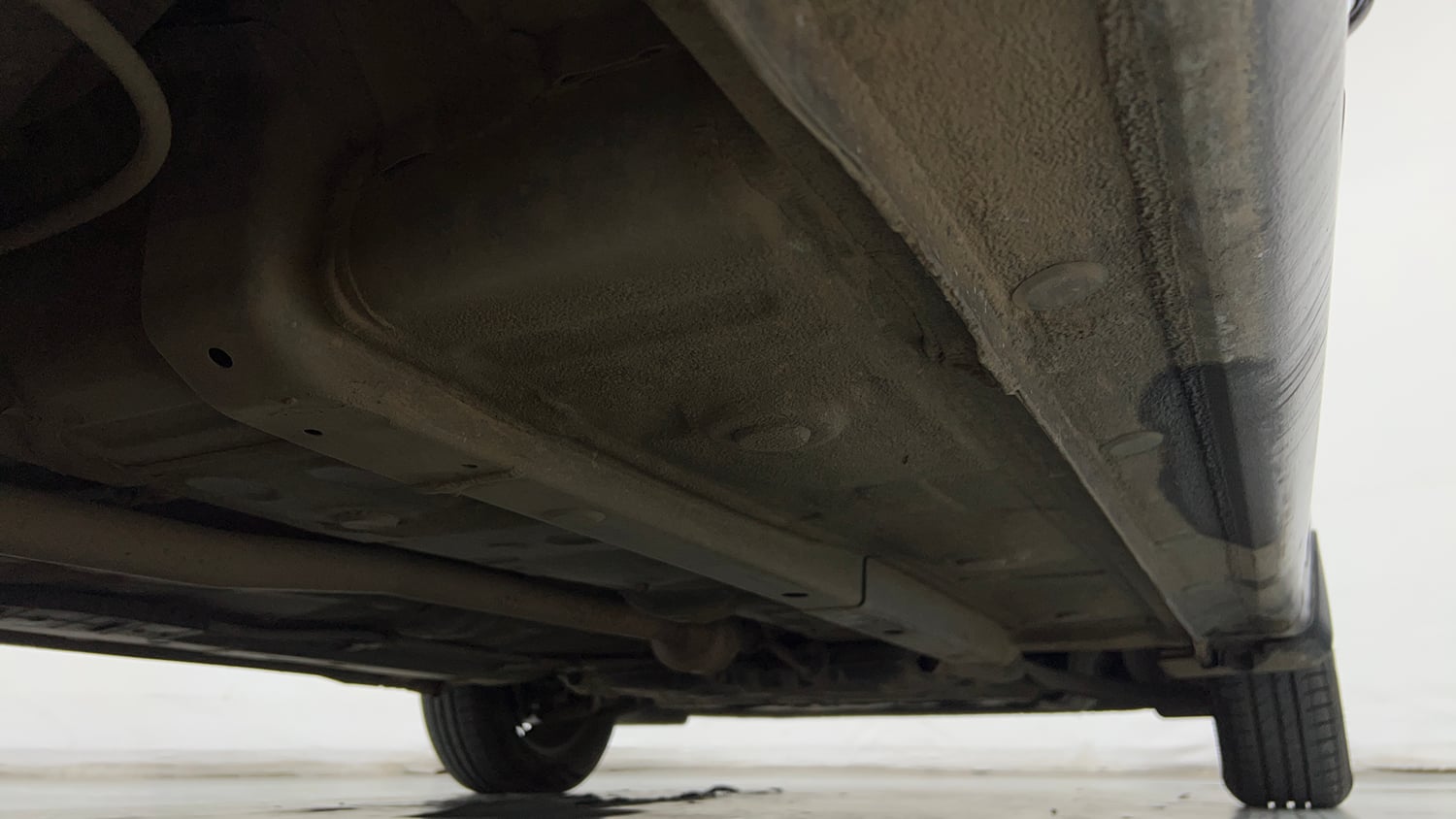Used 2021 Hyundai Aura S 1.2 CNG Cng Manual extra REAR RIGHT UNDERBODY VIEW
