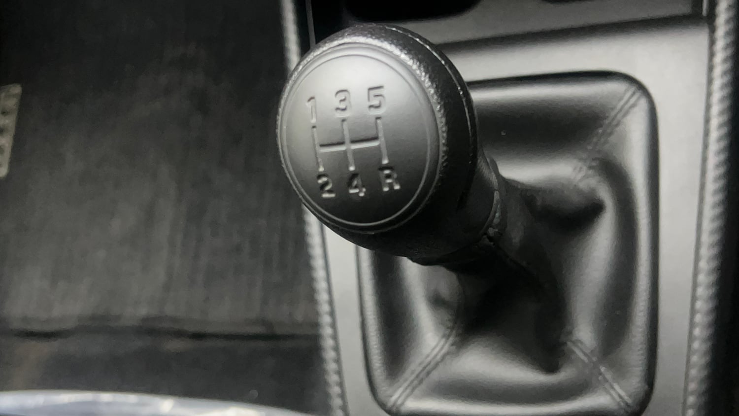 Used 2025 Maruti Suzuki Baleno Sigma MT Petrol Manual interior GEAR  KNOB VIEW