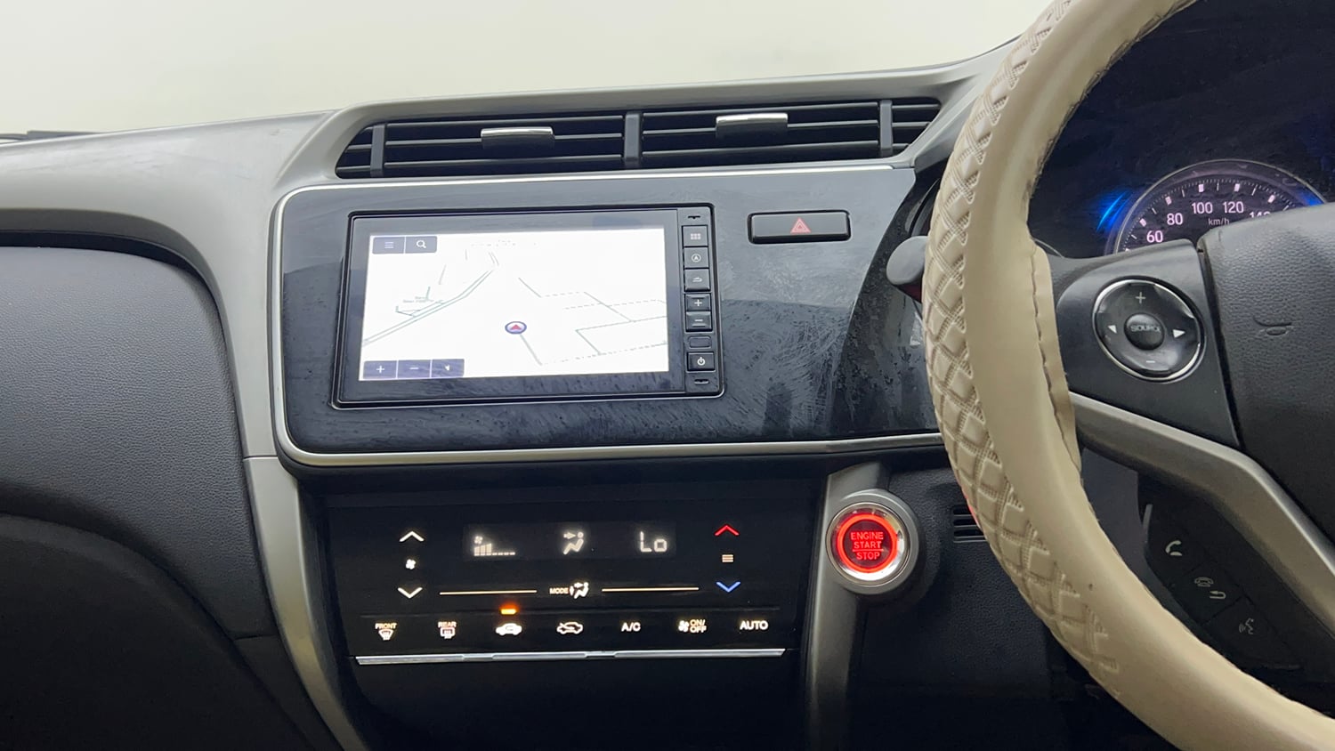 Used 2022 Honda City 4th Generation V Petrol Petrol Manual interior MUSIC SYSTEM & AC CONTROL VIEW