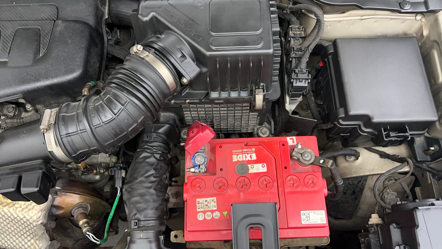 Used 2019 Mahindra XUV 300 1.2 W8 (O) Petrol Manual engine ENGINE LEFT SIDE VIEW