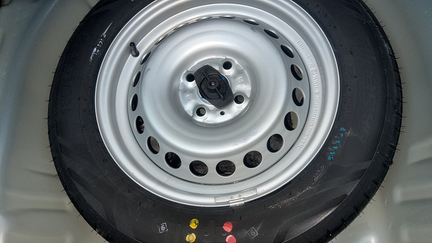 Used 2025 Maruti Suzuki Baleno Sigma MT Petrol Manual tyres SPARE TYRE VIEW