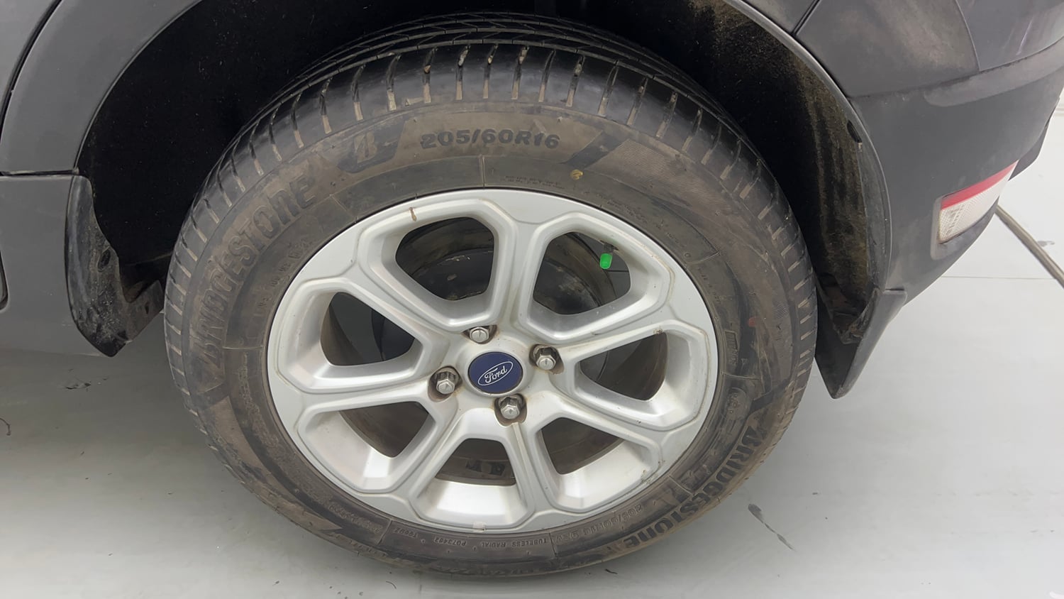 Used 2019 Ford EcoSport Titanium + 1.5L Ti-VCT AT Petrol Automatic tyres LEFT REAR TYRE RIM VIEW