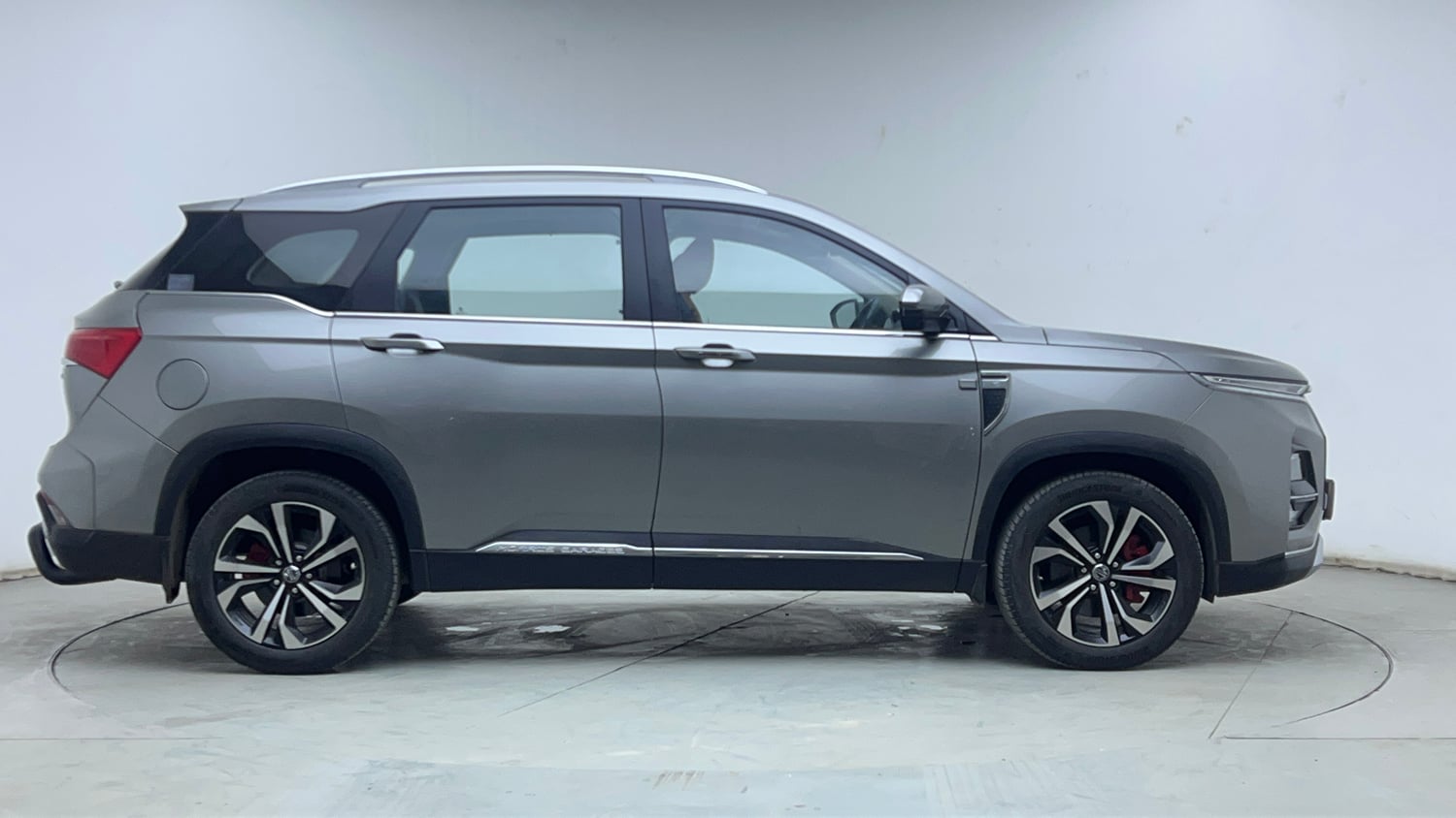 Used 2023 MG Motors Hector Plus Savvy Pro 1.5 Turbo Petrol CVT 7 STR Petrol Automatic exterior RIGHT SIDE VIEW