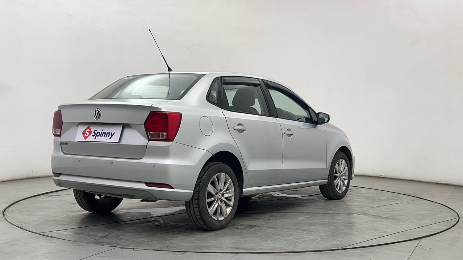 Used 2016 Volkswagen Ameo Highline1.2L (P) Petrol Manual exterior RIGHT REAR CORNER VIEW