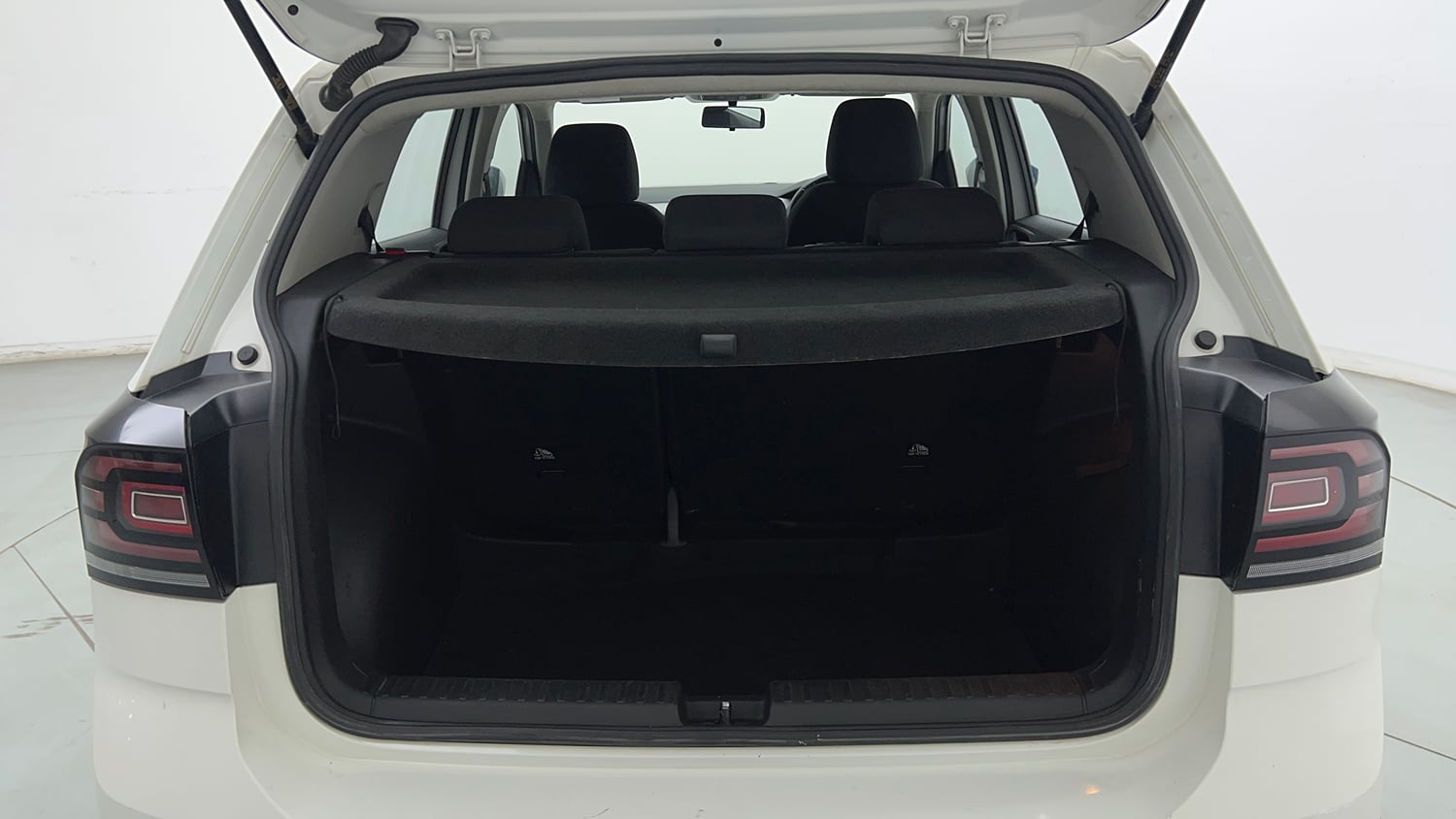 Used 2022 Volkswagen Taigun Highline 1.0 TSI AT Petrol Automatic interior DICKY INSIDE VIEW