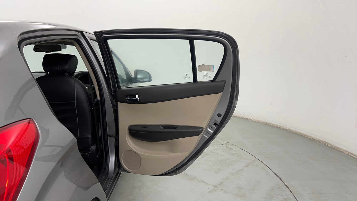 Used 2013 Hyundai i20 Sportz 1.2 Petrol Manual interior RIGHT REAR DOOR OPEN VIEW