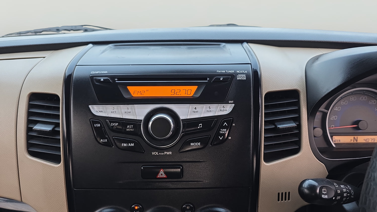 Used 2017 Maruti Suzuki Wagon R 1.0 VXI AMT Petrol Automatic interior MUSIC SYSTEM & AC CONTROL VIEW