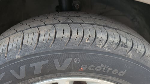 Used 2018 Maruti Suzuki Dzire ZXi AMT Petrol Automatic tyres RIGHT FRONT TYRE TREAD VIEW