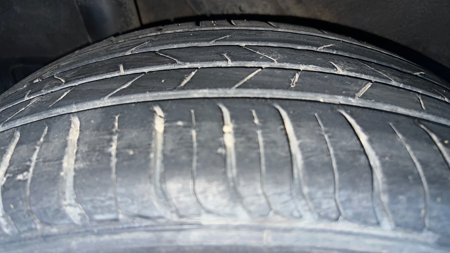 Used 2019 hyundai Venue SX 1.0 Turbo Petrol Petrol Manual tyres RIGHT REAR TYRE TREAD VIEW