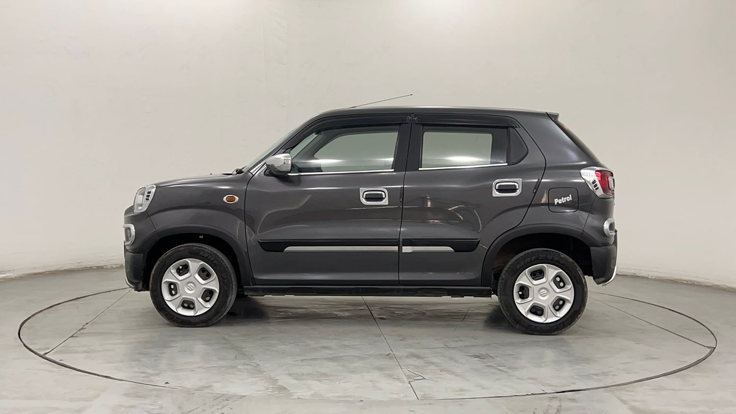 Used 2024 Maruti Suzuki S-Presso Vxi Plus Petrol Manual exterior LEFT SIDE VIEW