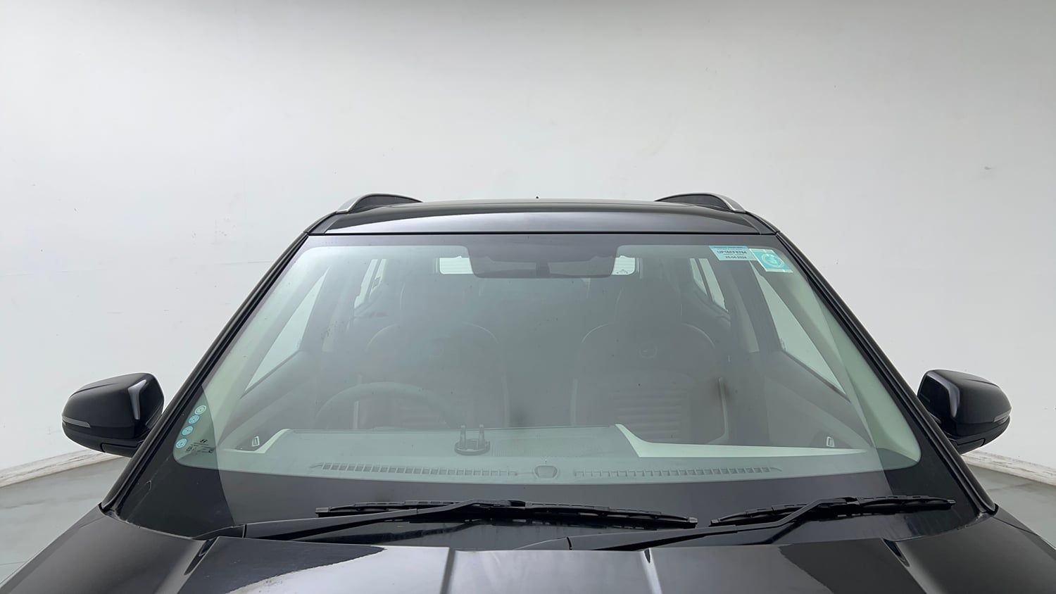 Used 2024 Hyundai Creta 1.5 MPi Petrol MT SX Petrol Manual exterior FRONT WINDSHIELD VIEW