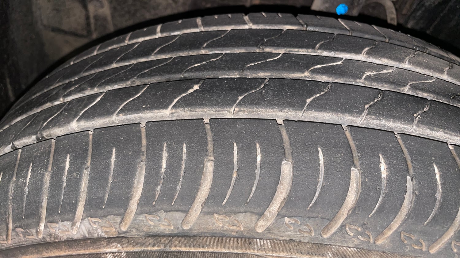Used 2024 Renault Kiger RXZ MT Petrol Manual tyres LEFT FRONT TYRE TREAD VIEW